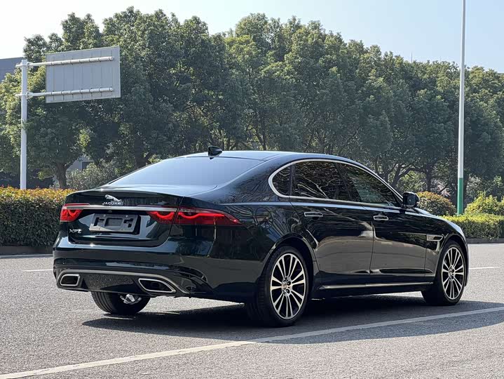 Jaguar XFL 2022 XFL 2.0 T P 250 2 WD — фото 17