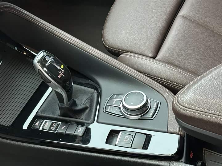BMW X1 2021 x Drive 25 Li — фото 11