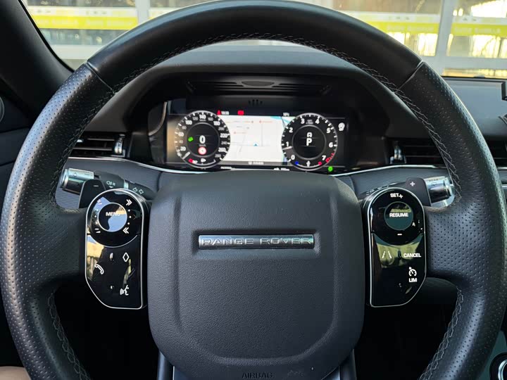 Land Rover Range Rover Evoque — фото 11