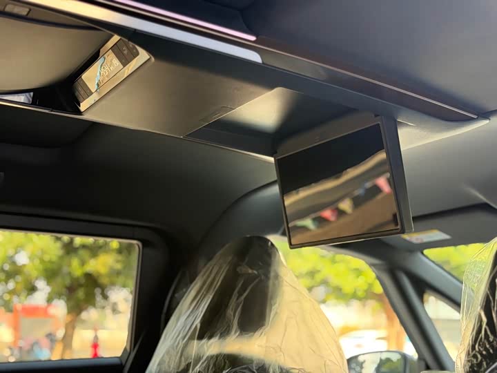 Toyota Alphard — фото 11