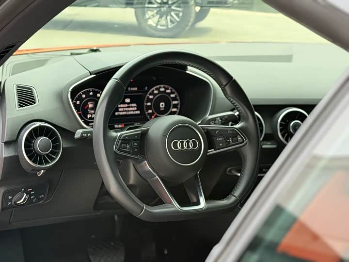 Audi TT 2017 TT Coupe 40 TFSI — фото 15