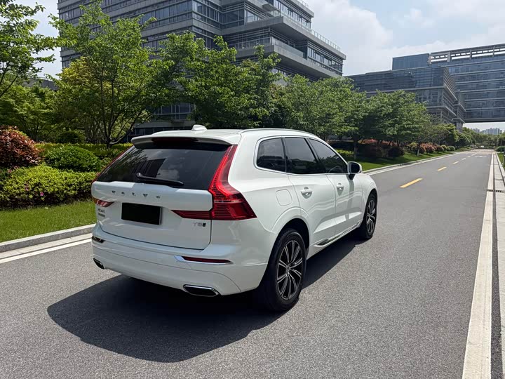 Volvo XC60 2021 T 5 4 WD — фото 7