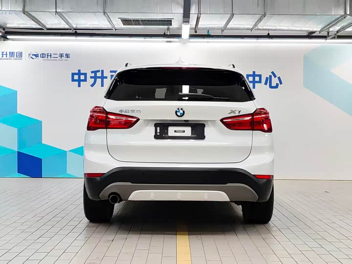 BMW X1 2018 s Drive 18 Li — фото 21