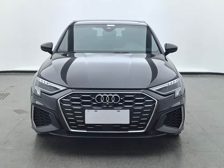 Audi A3 2024 A 3 L Limousine 35 TFSI Sport — фото 2