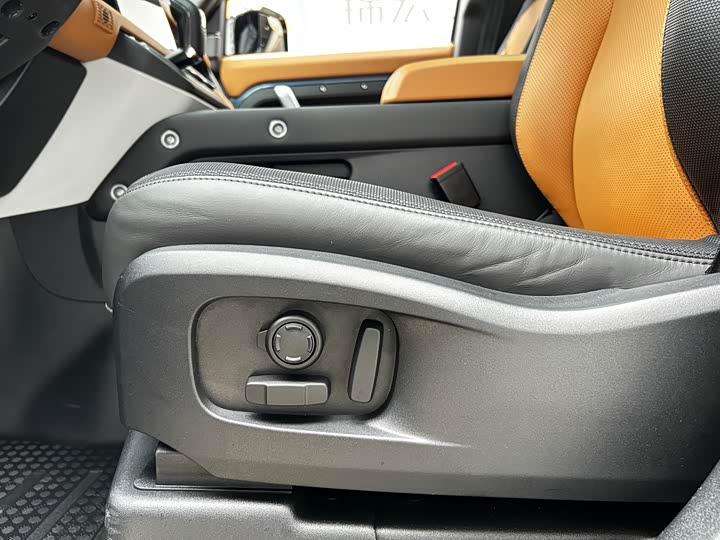 Land Rover Defender — фото 6