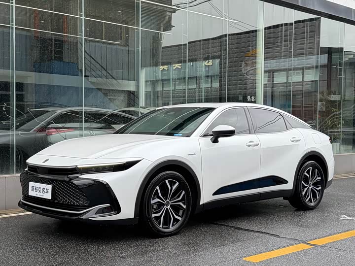 Toyota Sport 2023 2.5 L Sport Cross HEV 2 WD — фото 3