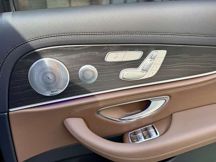 Mercedes-Benz E-Class 2021 E 300 L Premium — фото 17
