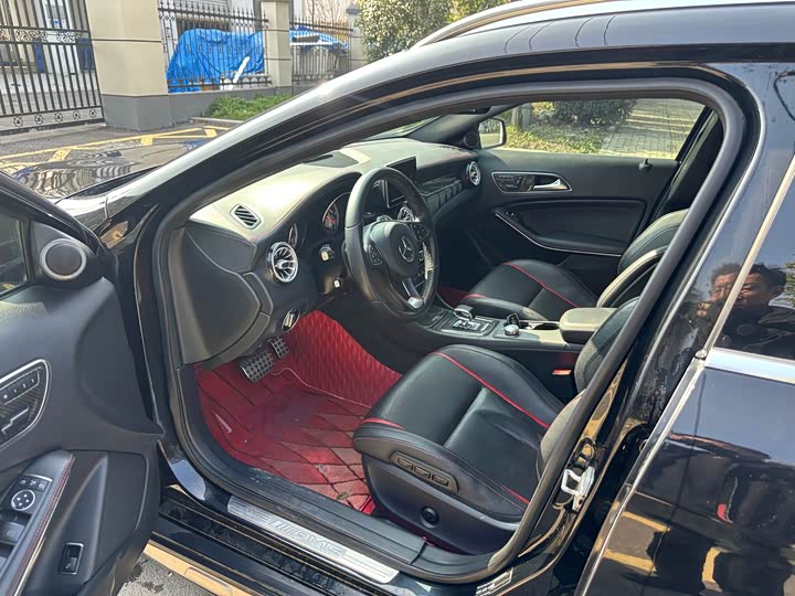 Mercedes-Benz GLA 2015 AMG GLA 45 4 MATIC — фото 8
