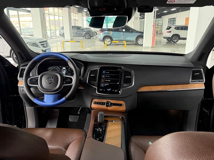 Volvo XC90 2022 B 5 — фото 9