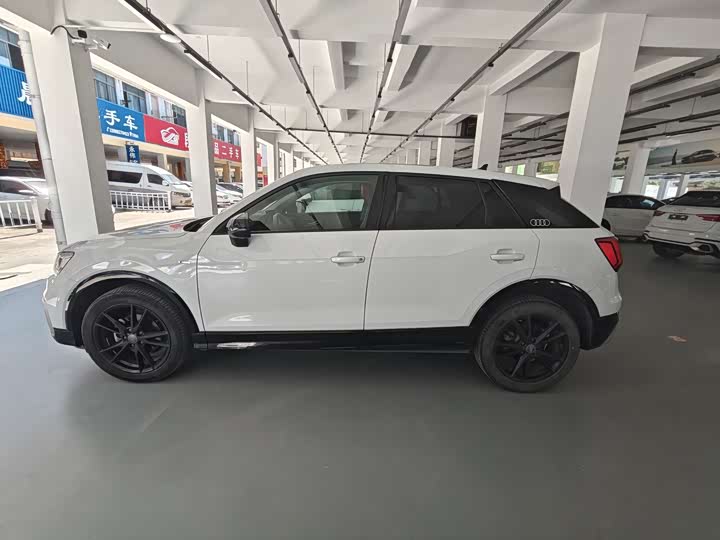 Audi Q2L 2021 35 TFSI — фото 3