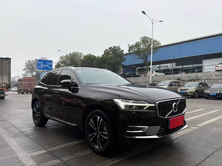 Volvo XC60 2019 T 5 4 WD V — фото 3