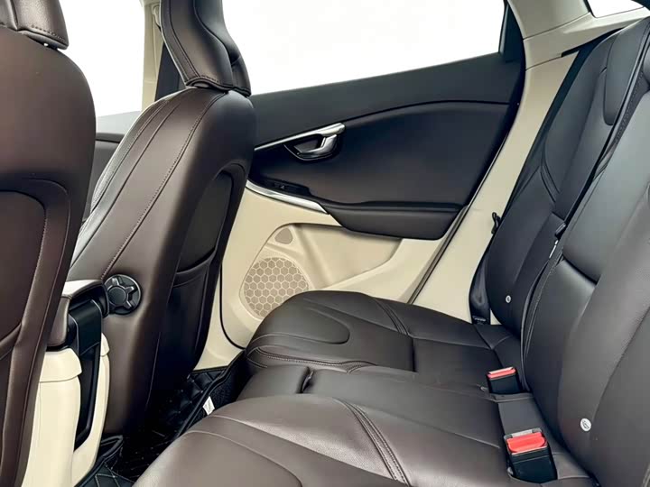 Volvo V40 2015 Cross Country T 5 AWD — фото 8