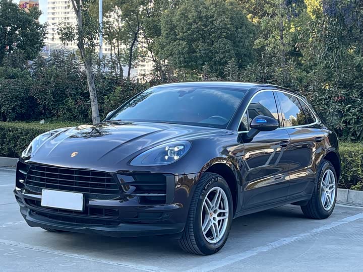 Porsche Macan 2018 Macan 2.0 T — фото 1