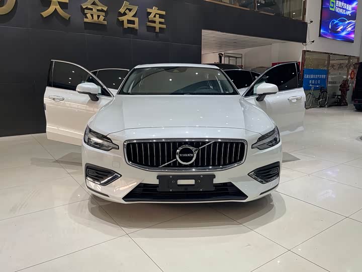 Volvo S60 2021 T 4 — фото 3
