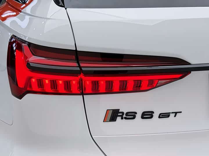 Audi RS 6 2025 RS 6 Avant GT — фото 23