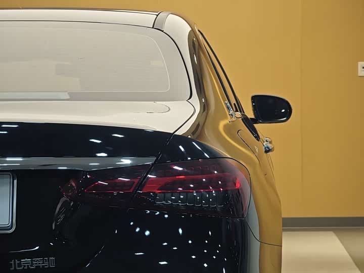 Mercedes-Benz E-Class 2023 E 300 L — фото 28