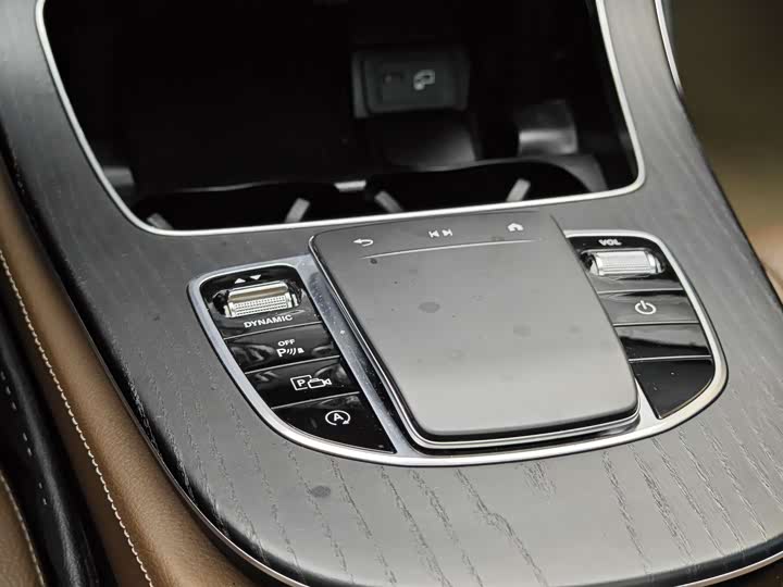 Mercedes-Benz E-Class 2023 E 300 L — фото 18