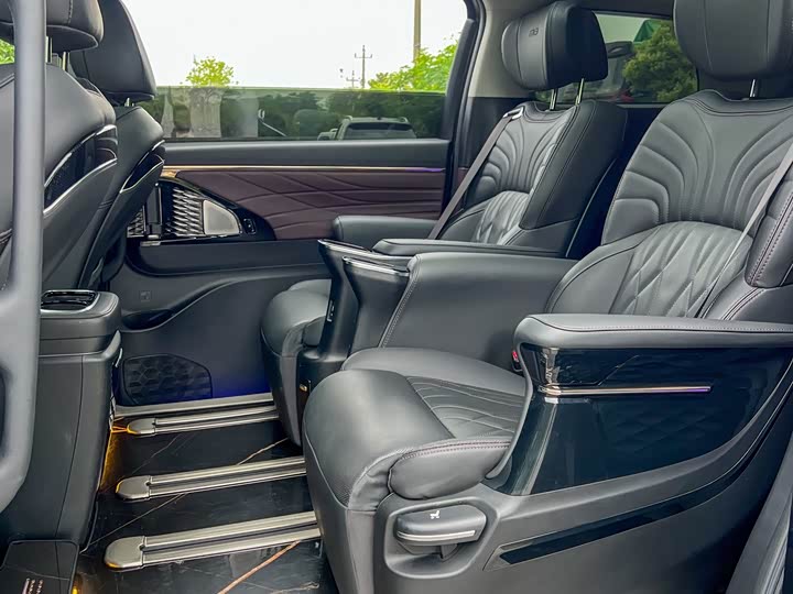 Trumpchi M8 2024 400 T — фото 8