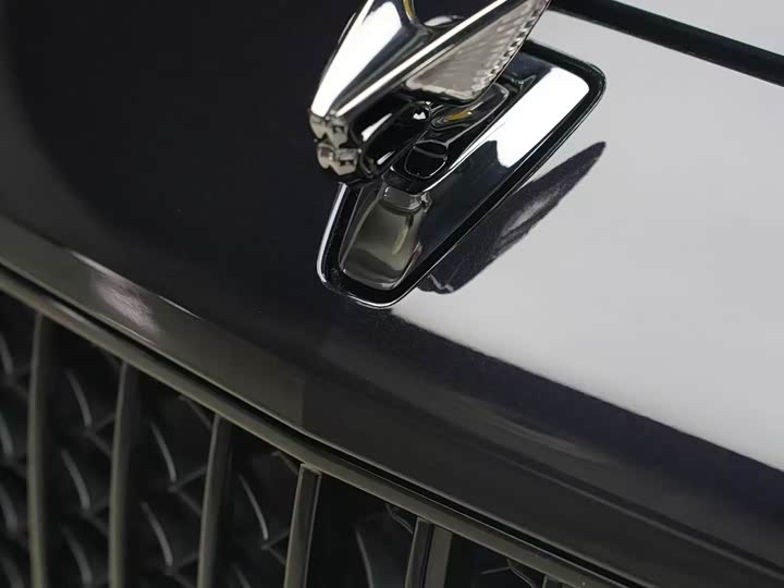 Bentley Flying Spur — фото 2