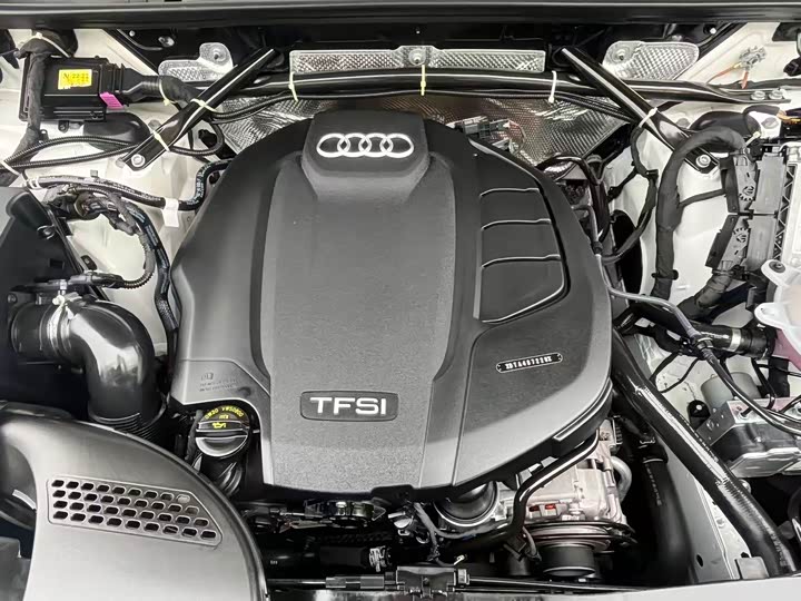 Audi Q5L 2022 40 T — фото 14