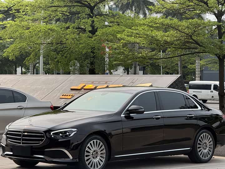 Mercedes-Benz E-Class 2021 E 300 L Luxury — фото 1