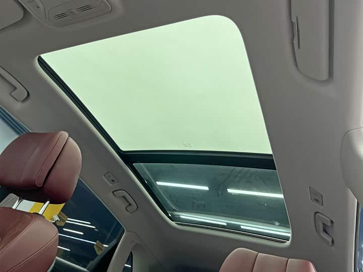 Hongqi HS5 2023 2.0 T 4 WD Pro — фото 18