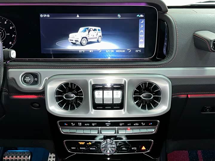 Mercedes-Benz G-Class 2019 AMG G 63 — фото 18