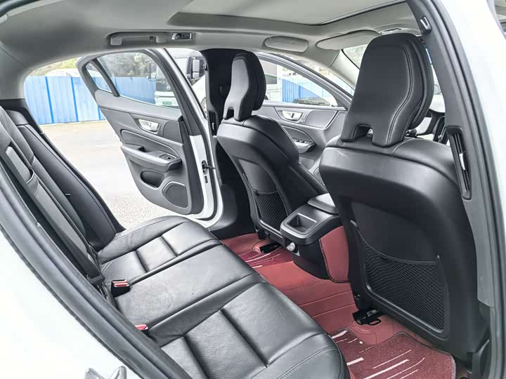 Volvo S60 2021 T 4 — фото 14