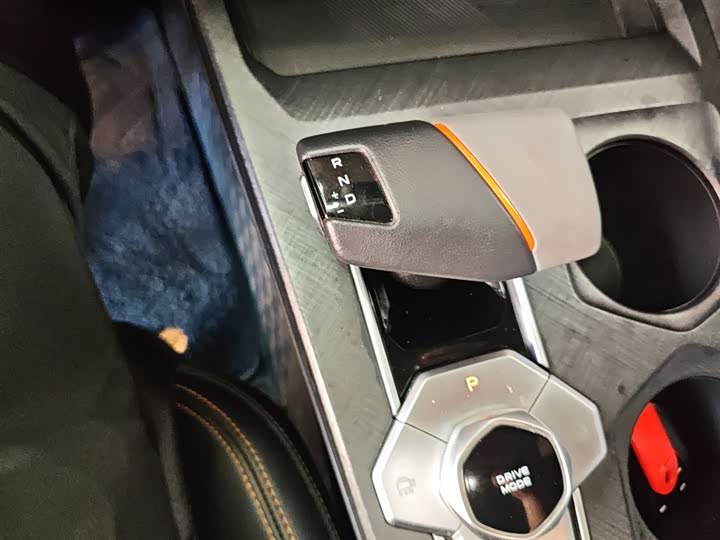 Changan UNI-V 2023 1.5 T Premium — фото 14