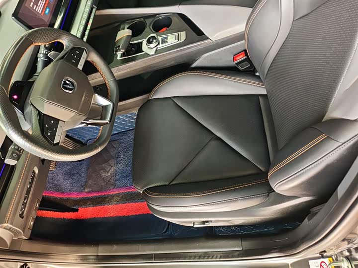 Changan UNI-V 2023 1.5 T Premium — фото 16