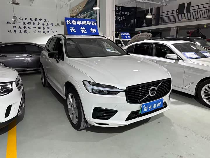 Volvo XC60 Hybrid 2021 T 8 E Hybrid — фото 2