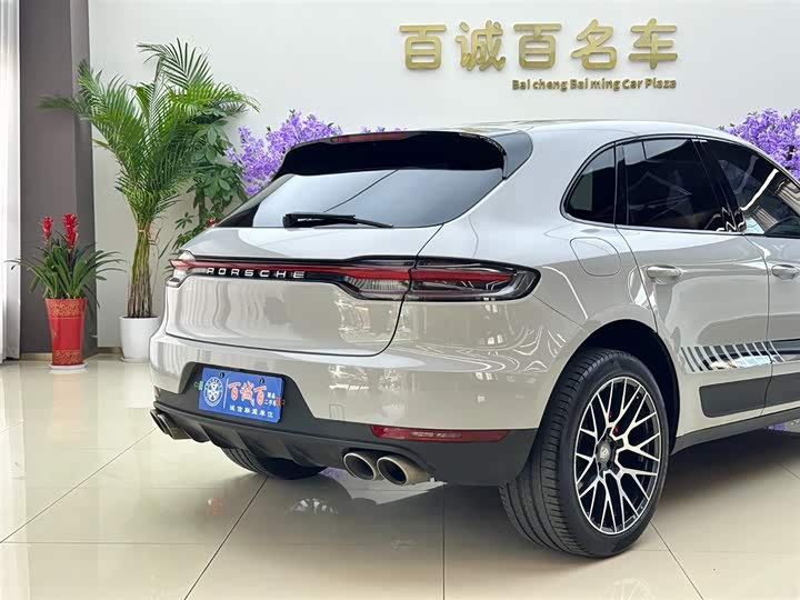 Porsche Macan 2018 Macan 2.0 T — фото 8