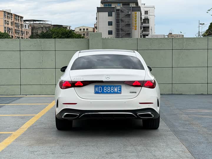 Mercedes-Benz E-Class 2024 E 300 L Sport — фото 8