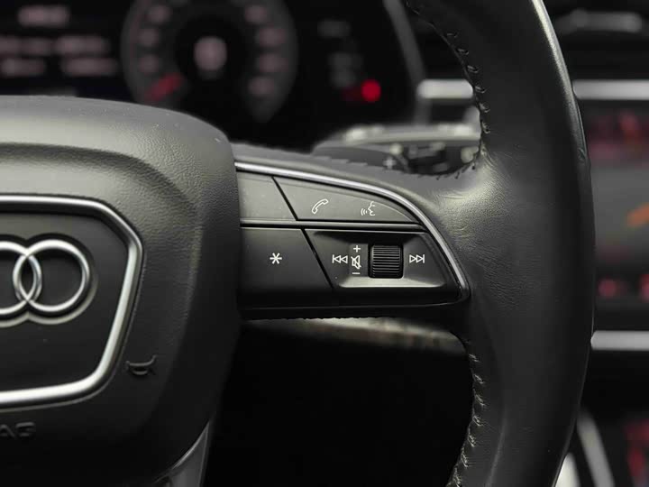 Audi Q7 2020 55 TFSI quattro S line Sport — фото 16