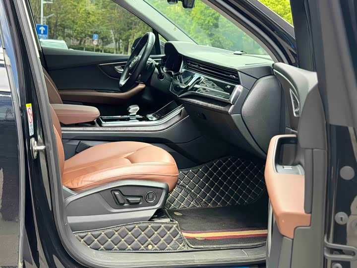 Audi Q7 2020 55 TFSI quattro S line Sport — фото 6