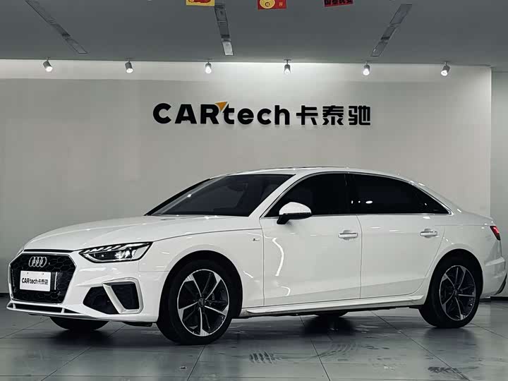 Audi A4L 2020 40 TFSI — фото 1