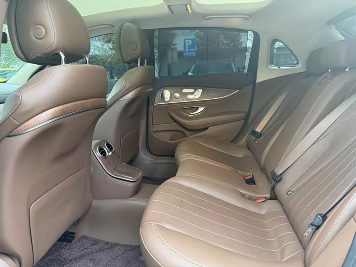 Mercedes-Benz E-Class 2022 E 300 L Luxury — фото 9