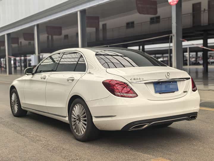 Mercedes-Benz C-Class 2015 C 200 L — фото 9