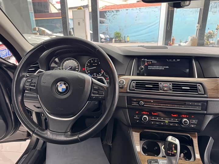 BMW 5-Series 2014 535 Li — фото 22