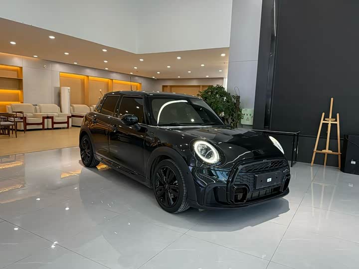 MINI Hatch — фото 1