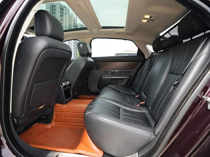 Jaguar XJ 2016 XJL 3.0 SC 2 WD — фото 12