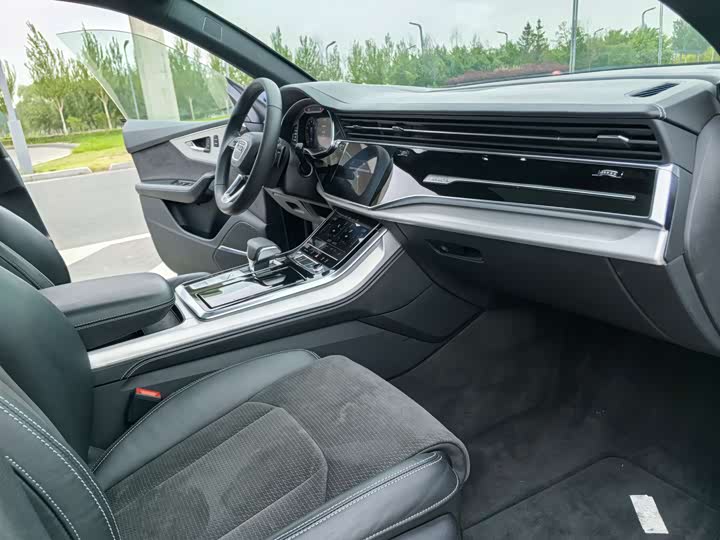 Audi Q8 2019 55 TFSI — фото 15