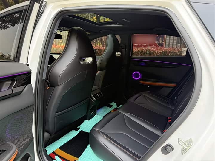 Changan UNI-V 2023 1.5 T — фото 20
