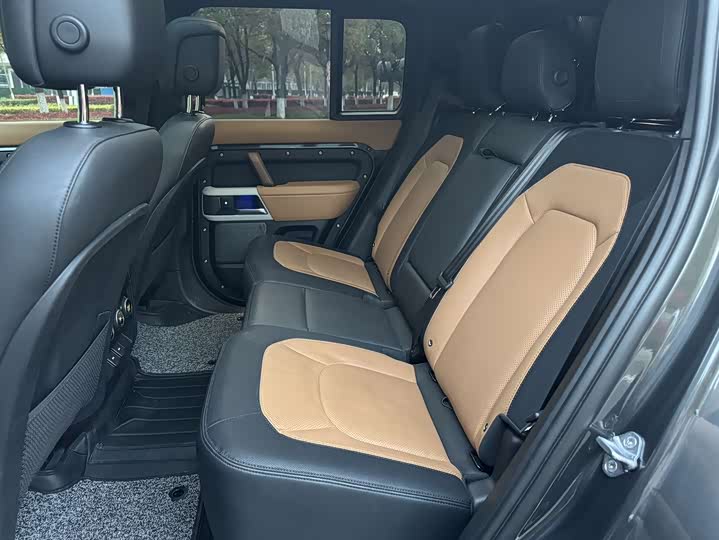 Land Rover Defender — фото 10
