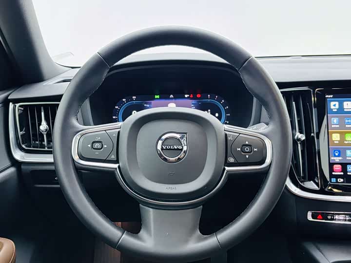 Volvo S60 2022 B 4 — фото 14