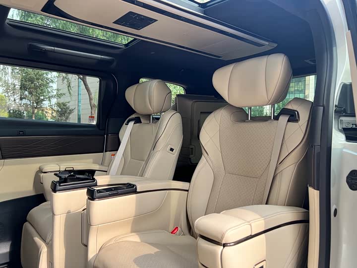 Toyota Vellfire — фото 8