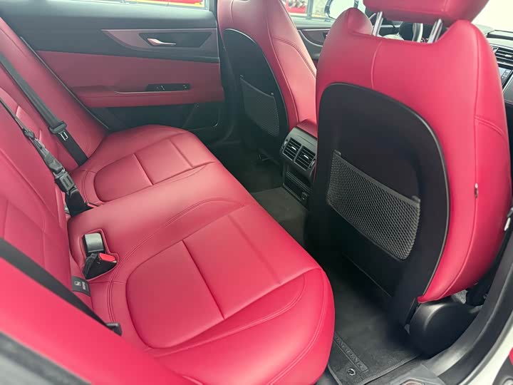 Jaguar XEL 2023 2.0 T 250 PS R-DYNAMIC S — фото 9
