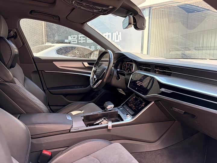 Audi A6L 40 TFSI люкс-динамик — фото 4