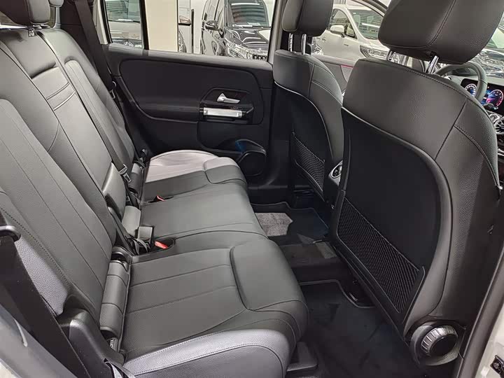 Mercedes-Benz GLB 2024 GLB 220 — фото 11