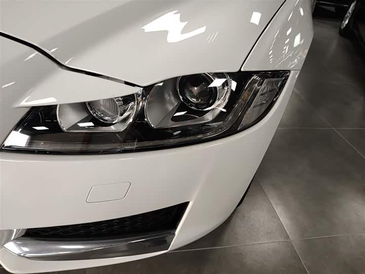 Jaguar XFL 2020 XFL 2.0 T P 200 2 WD — фото 17